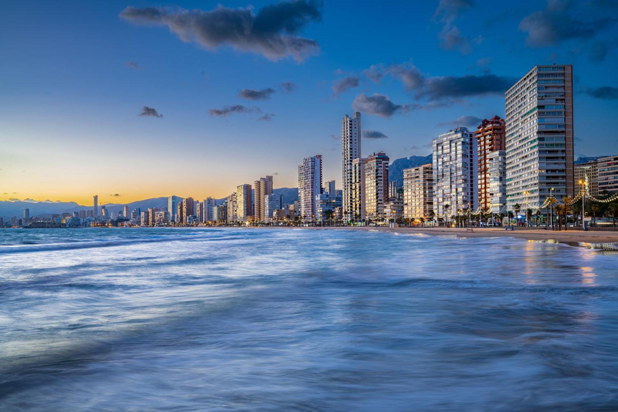 Three Bedrooms Apart In Benidorm Near Beach And Strip المظهر الخارجي الصورة